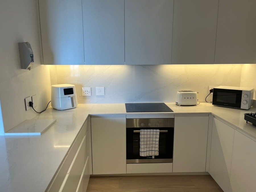 To Let 2 Bedroom Property for Rent in Fresnaye Western Cape